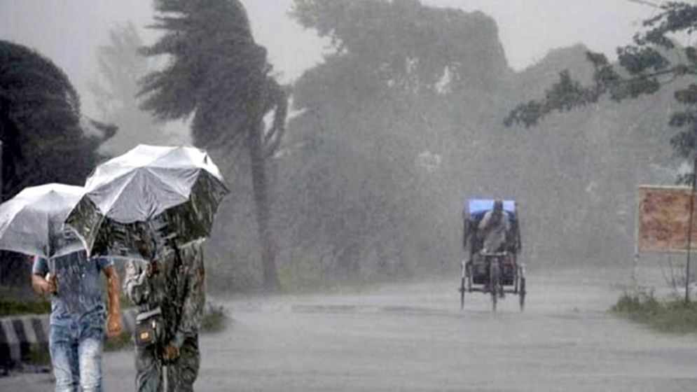 ১৬ জেলায় বজ্রবৃষ্টির আভাস, ৬০ কিমি বেগে ঝোড়ো হাওয়ার সতর্কতা