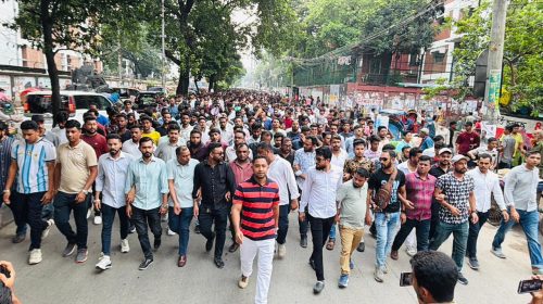 নিষিদ্ধ আওয়ামী লীগের অপতৎপরতার প্রতিবাদে শাহবাগে ছাত্রদলের বিক্ষোভ