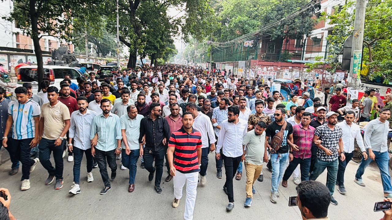 নিষিদ্ধ আওয়ামী লীগের অপতৎপরতার প্রতিবাদে শাহবাগে ছাত্রদলের বিক্ষোভ