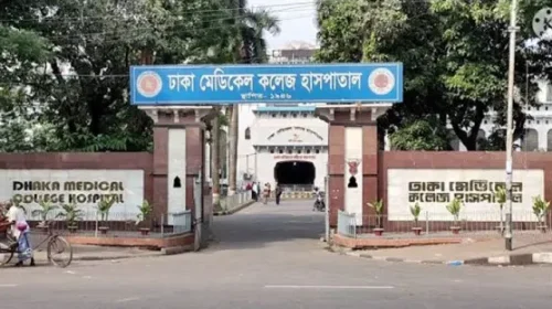 রাজধানীর উত্তরখানে অটোরিকশা উল্টে চালকের মর্মান্তিক মৃত্যু