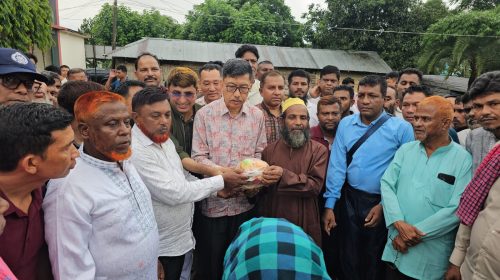 রাঙামাটির নানিয়ারচরে আশ্রয়কেন্দ্র পরিদর্শনকালে সহযোগিতার আশ্বাস পার্বত্য মন্ত্রীর