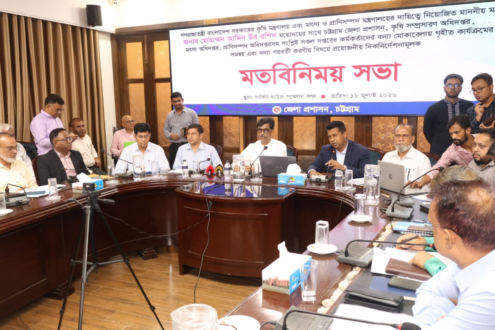 চট্টগ্রামের বন্যাকবলিত ৫ জেলায় ধানবীজ, গবাদিপশুর টিকা ও গোখাদ্য সহায়তা দেবে সরকার
