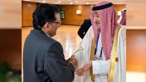ম্যানিলায় সৌদি উপ-পররাষ্ট্রমন্ত্রীর সঙ্গে সৌজন্য সাক্ষাৎ ও শুভেচ্ছা বিনিময় পররাষ্ট্রমন্ত্রী খলিলুর রহমানের