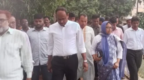 বন্যায় ক্ষতিগ্রস্ত খামারিদের পুনর্বাসনে সর্বোচ্চ গুরুত্ব দিচ্ছে সরকার: প্রতিমন্ত্রী