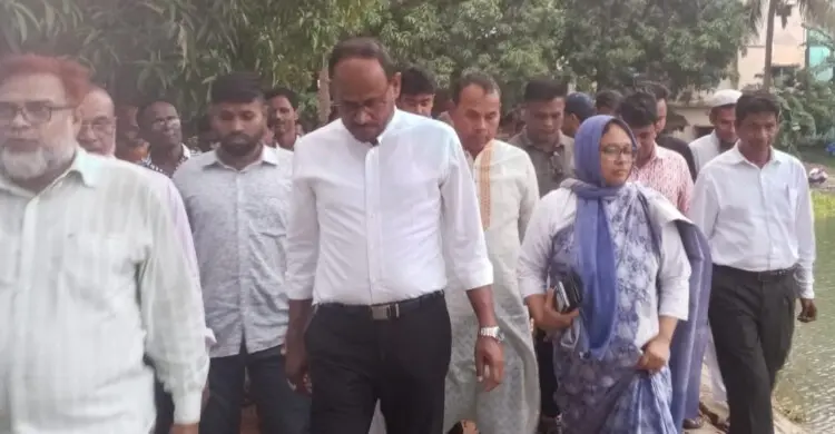 বন্যায় ক্ষতিগ্রস্ত খামারিদের পুনর্বাসনে সর্বোচ্চ গুরুত্ব দিচ্ছে সরকার: প্রতিমন্ত্রী